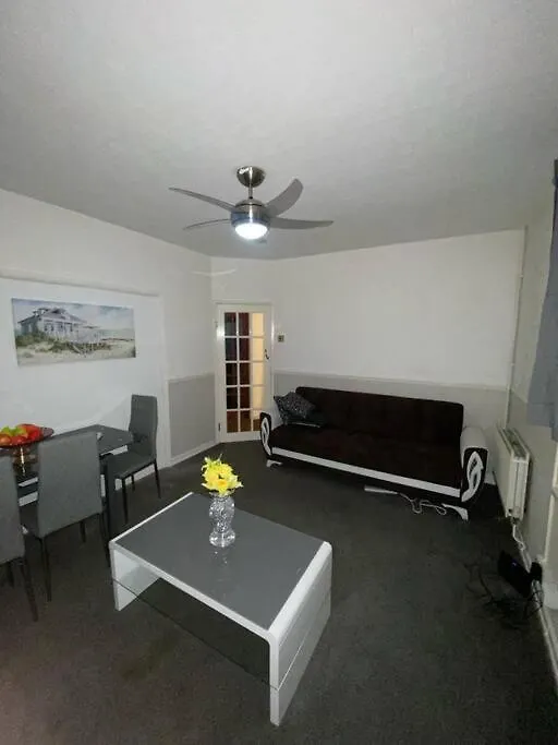 Better Bromley Apartment 0*,